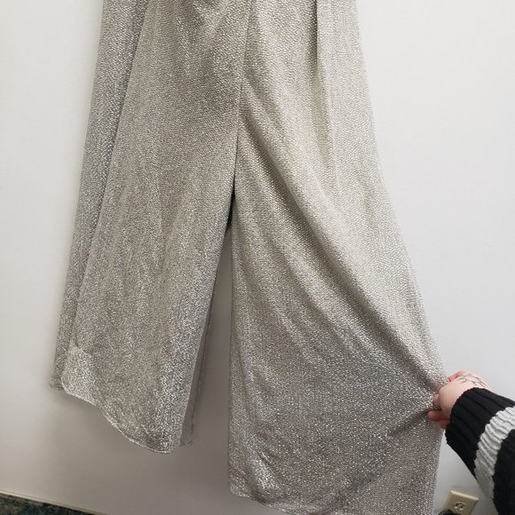 Elegant One-Shoulder Jumpsuit in Silver, so easy to wear! - Picture 5 of 14